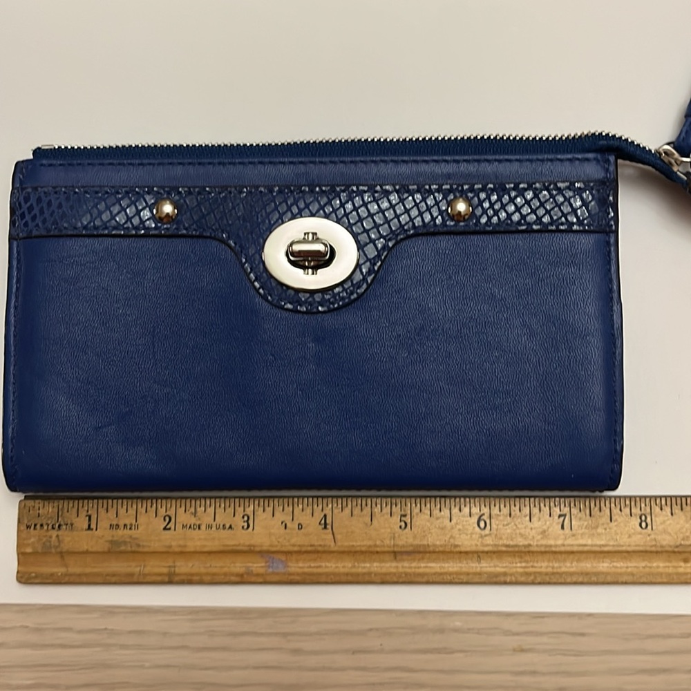 NWT coach PEN LTH ZIPPY WALLET cobalt blue